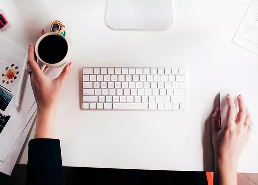 以市場(chǎng)為導(dǎo)向，以客戶為中心